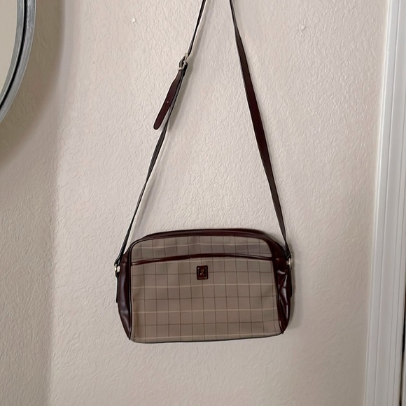 Burberry Crossbody - Picture 1 of 15